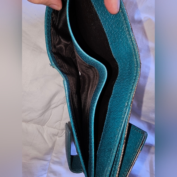 Authentic Gucci Wallet - Picture 8 of 17